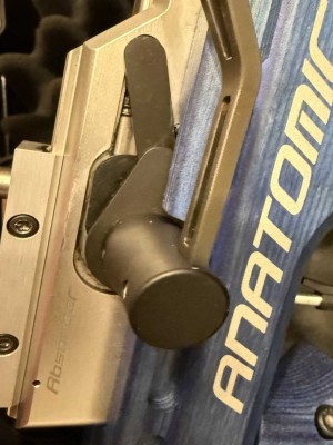 LG4900 Handle Rt med res.jpg