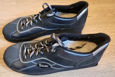 Saur pistol shoes 11.5.jpg